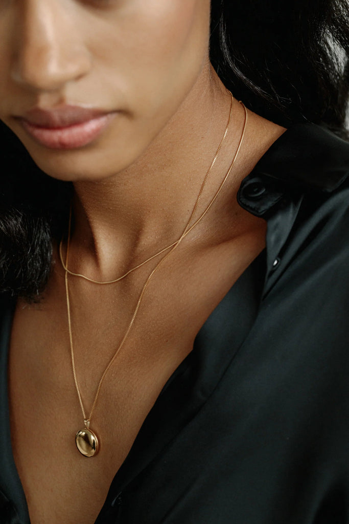 Classic Round Locket | Lisbeth Lisbeth - Ambiente Gifts, Decor & Design