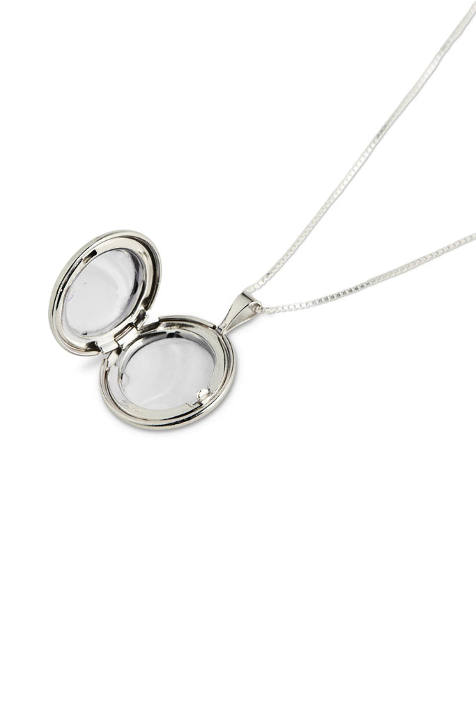 Classic Round Locket, Sterling Silver | Lisbeth Lisbeth - Ambiente Gifts, Decor & Design