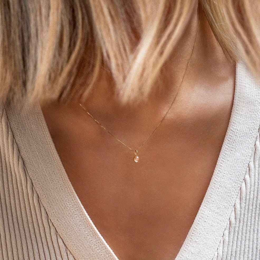14K Gold + Moonstone Petite Oval Necklace | Leah Alexandra LEAH ALEXANDRA - Ambiente Gifts, Decor & Design